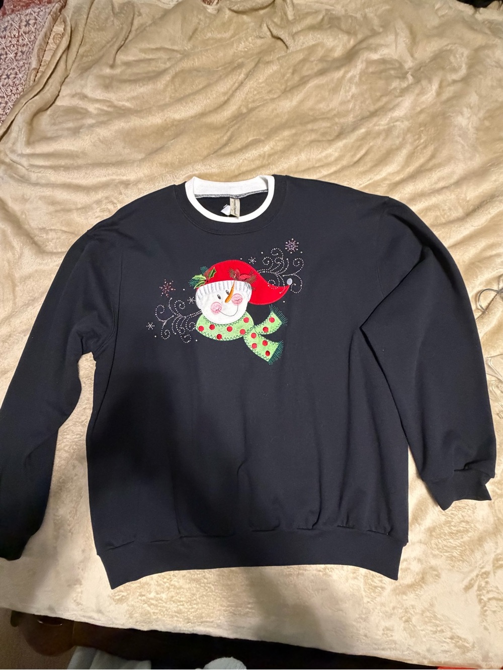 Black Holiday Snowman Crewneck Sweatshirt - Unbranded